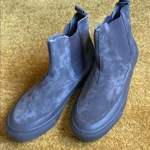 Brand new SeaVees pull-up booties